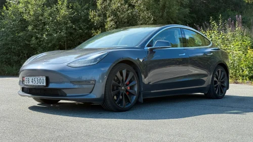 TESLA Model 3