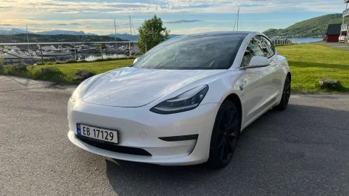 TESLA Model 3 Performance AWD