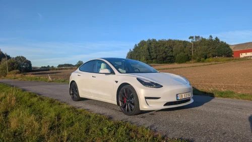 TESLA Model 3 Performance AWD