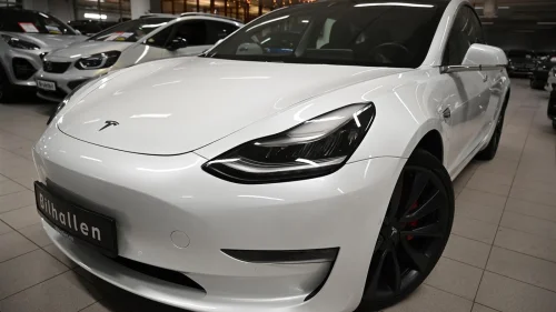 TESLA Model 3 Performance AWD m/Skinn/Glasstak/ACC++