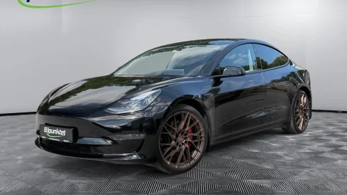 TESLA Model 3 Performance/AWD/Autopilot/Skinn/Pano/Memory/Navi/Kamera