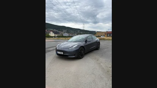 TESLA Model 3 Performance AWD