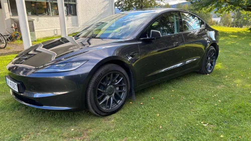 TESLA Model 3 Tesla Higland Rwd