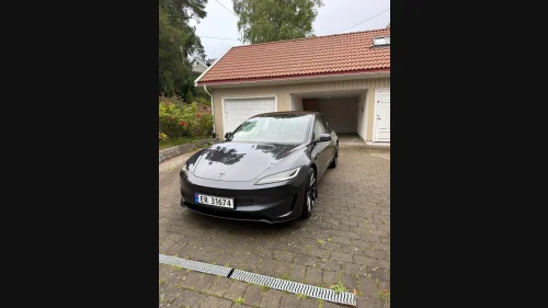 TESLA Model 3 Performance AWD
