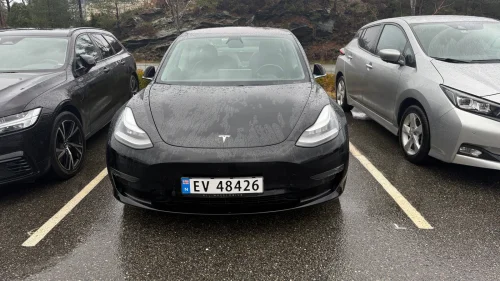 TESLA Model 3 long range
