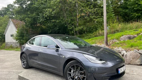 TESLA Model 3 Long Range AWD m/ FSD