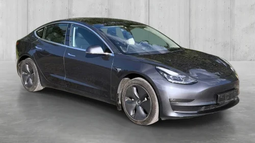 TESLA Model 3 LONG RANGE AWD 476HK PREMIUM PANORAMATAK