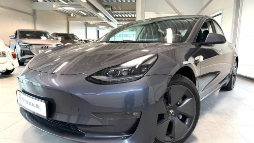 TESLA Model 3 Long Range AWD 602 km WLTP