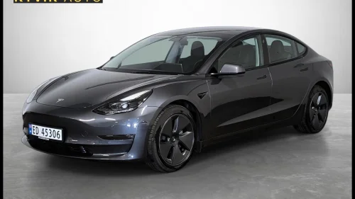 TESLA Model 3 Long Range /Autopilot/Panorama/ 614km WLTP