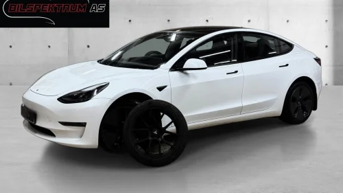 TESLA Model 3 Long-Range AWD // Highland, AMDRyzen, Premium, V.pumpe+