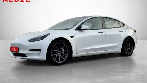 TESLA Model 3 Long Range/Facelift/Pano/V.pumpe/AWD/Autopilot
