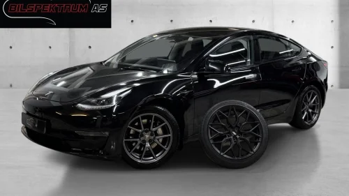 TESLA Model 3 Long-Range AWD // All-Black, Premium, AP, V.pumpe++