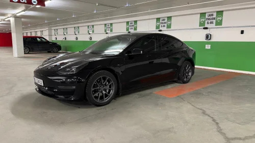 TESLA Model 3 Long Range AWD Ryzen, Hengerfeste & HomeLink