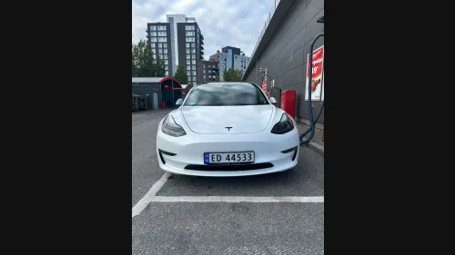 TESLA Model 3 Performance AWD