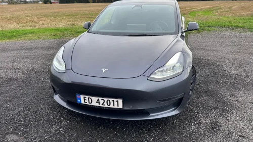 TESLA Model 3 Performance AWD