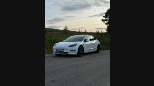 TESLA Model 3 Performance AWD