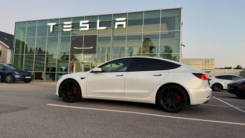 TESLA Model 3 Performance AWD