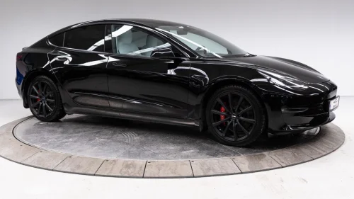TESLA Model 3 PERFORMANCE AWD 513HK AUTOPILOT+360KAMERA+SKINN+NY EU+