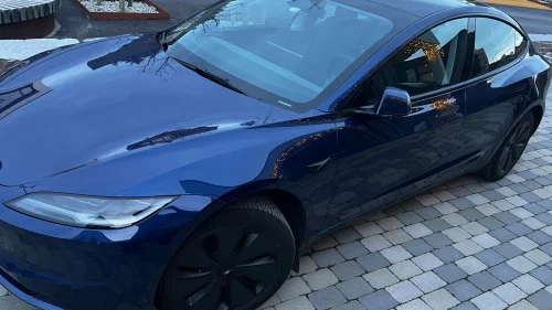 TESLA Model 3 Long range , rekkevidde 702 km