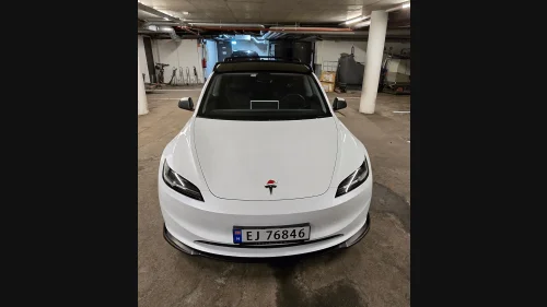 TESLA Model 3