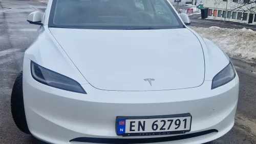 TESLA Model 3 Long Range RWD 320hk