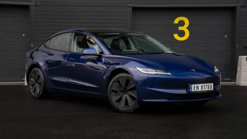 TESLA Model 3 Long Range RWD 320hk