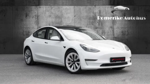 TESLA Model 3 Long Range AWD 614KM // EAP, Summon, Rattvarme, 19"++