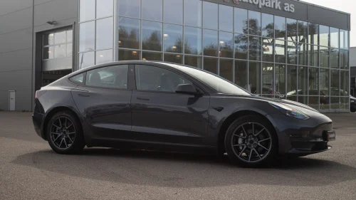 TESLA Model 3 Long Range AWD/602WLTP/P.VARMER/PANORAMA/NORSK+++