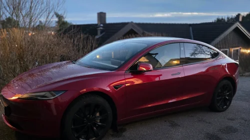 TESLA Model 3 Long Range AWD Topputstyrt
