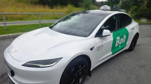 TESLA Model 3 Long Range PREMIUM AWD HIGHLAND taxioppsett varmepumpe