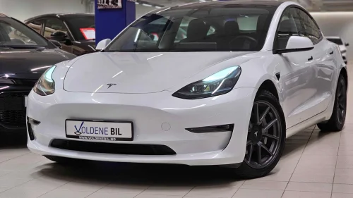 TESLA Model 3 614 WLTP - 1 Eier - Matrix lys - NY EU - Krok - AWD
