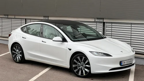 TESLA Model 3 Long Range AWD/Hengerfeste/Nye 19’’ Nova/Vinterdekk!