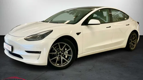 TESLA Model 3 LONG RANGE 4X4 HENGERFESTE KAMERA RATT.VARME