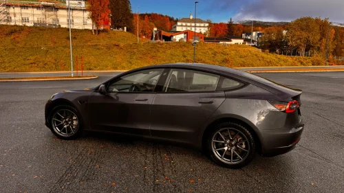 TESLA Model 3 Long Range AWD