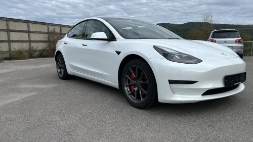 TESLA Model 3 LR AWD Premium-H.Feste-Autopilot-Garanti-EU OK 2028