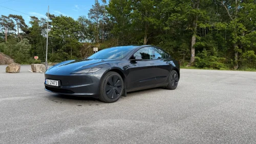 TESLA Model 3 Long Range AWD -Tilhengerfeste