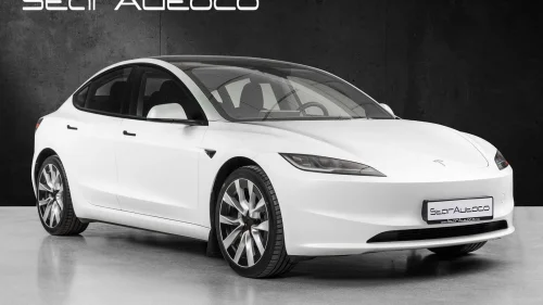 TESLA Model 3 AWD Long Range Highland/19"Nova/Krok/Pano/Oppv.ratt++