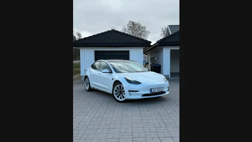 TESLA Model 3 Long Range AWD 602km | Autopilot/Vinterhjul/Rattvarme
