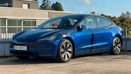 TESLA Model 3 LONG RANGE AWD| HIGHLAND| AUTOPILOT| HENGERFESTE++