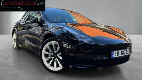 TESLA Model 3 Long-Range AWD // Premium, AutoPilot, Sport, V.pumpe++