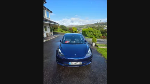 TESLA Model 3 Long Range AWD | 602 km | Autopilot | Skinn | Panorama