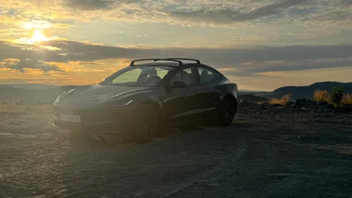 TESLA Model 3 LONG RANGE/AWD/629KM//HIGHLAND/AUTO PILOT/INNBYTTE/+++