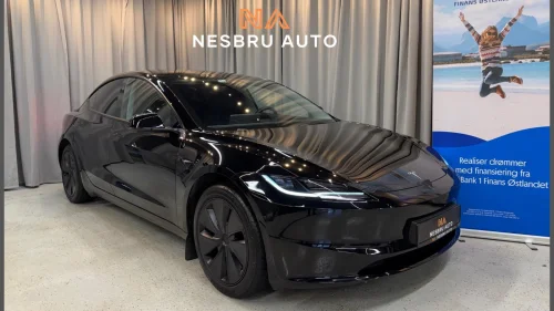TESLA Model 3 LONG RANGE/4X4/HIGHLAND/KROK/AUTOPILOT/PANO/SKINN+