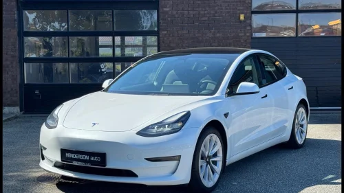 TESLA Model 3 Long Range AWD Premium Skinn/Krok/V.Pumpe/Navi/Panorama