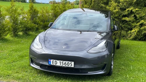 TESLA Model 3 Long Range AWD – batteri- og drivenhetsgaranti til 2029