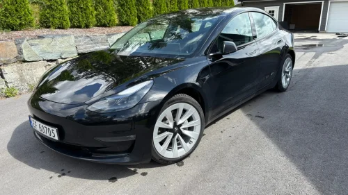 TESLA Model 3 LongRange/AWD/NAF/V.Pumpe/Pano/KROK/Svart/S+V/+++