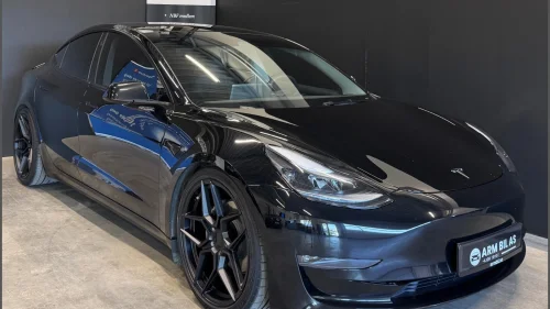 TESLA Model 3 AWD, LR, 602 WLTP, Senkesett, mørke ruter, skinn++