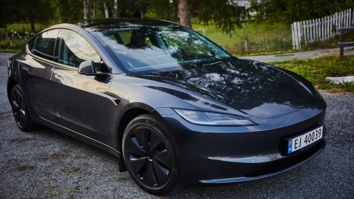 TESLA Model 3 Highland, Long Range AWD, 18’’, krok, 678km