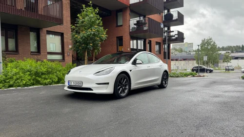 TESLA Model 3 Tesla Model 3 | Long Range AWD | Nye sommer/vinterdekk