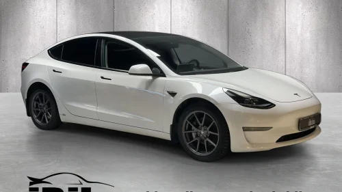 TESLA Model 3 Long Range 580 km, Skinn, Piggdekk, Kamera, Sort skinn+